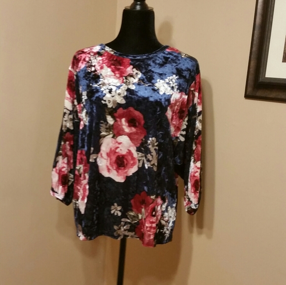 Ginger G Crushed Velvet Navy Floral Cropped Blouse Top - Picture 2 of 6